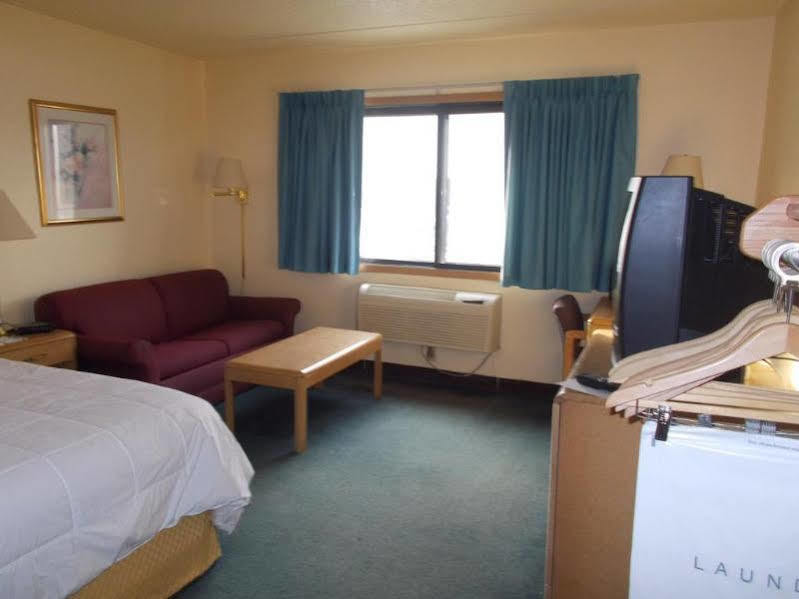 Boarders Inn And Suites By Cobblestone Hotels - Ripon Buitenkant foto