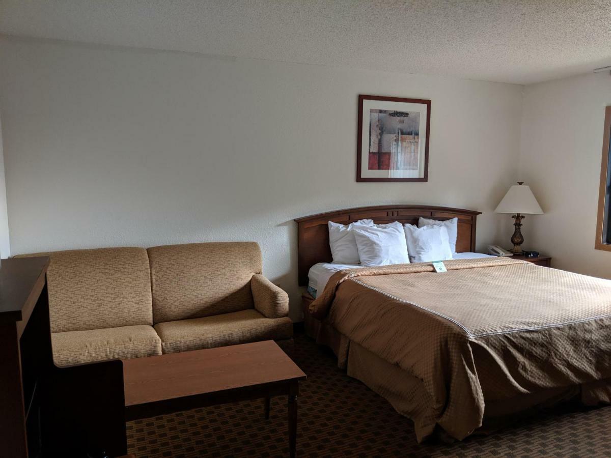 Boarders Inn And Suites By Cobblestone Hotels - Ripon Buitenkant foto